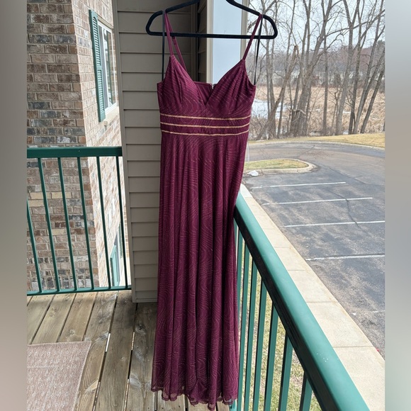 🆕✨ Xtraordinary Burgundy Wine Gold Maxi Dress Size 11 Evening Gown Long Flowy - Picture 3 of 17